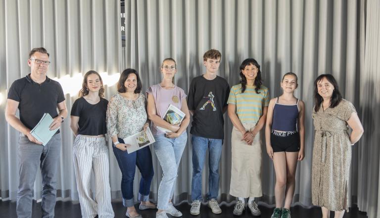 Die Jury prämiert die Ergebnisse eines Ideenwettbewerbs